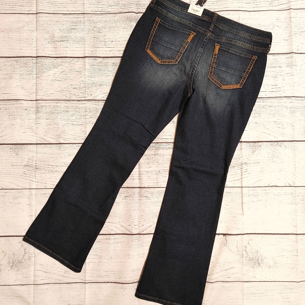 A.N.A Boot cut Jeans Size 31 / 12 P New
